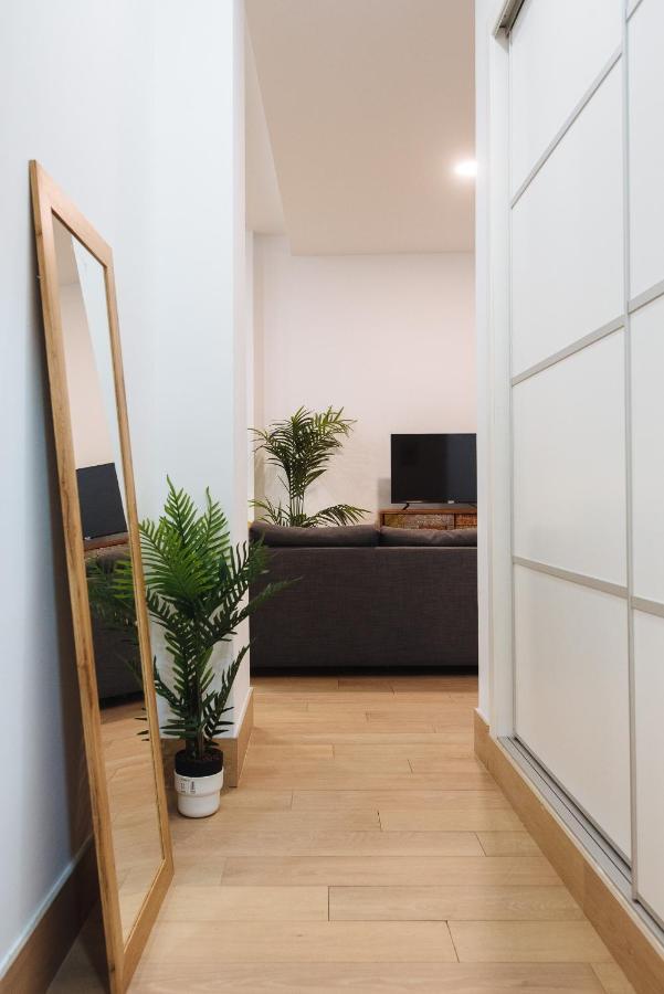 Hostly Rbh0 Modern Apartment Seville Exterior photo